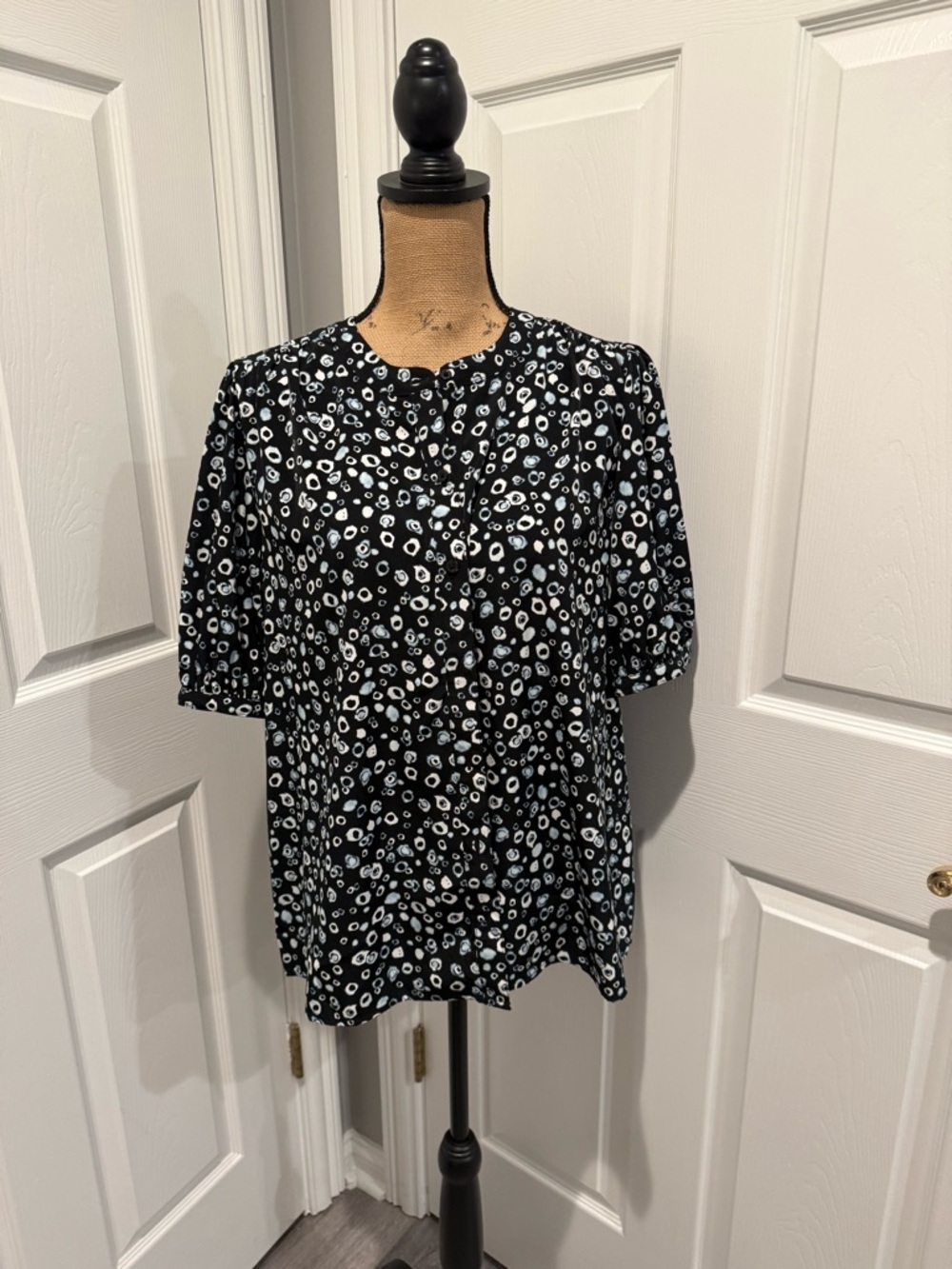 Alfani Black and White Short Sleeve Printed Blouse